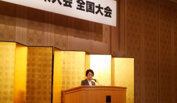 京都奈良県友会を代表して挨拶する稲葉副会長